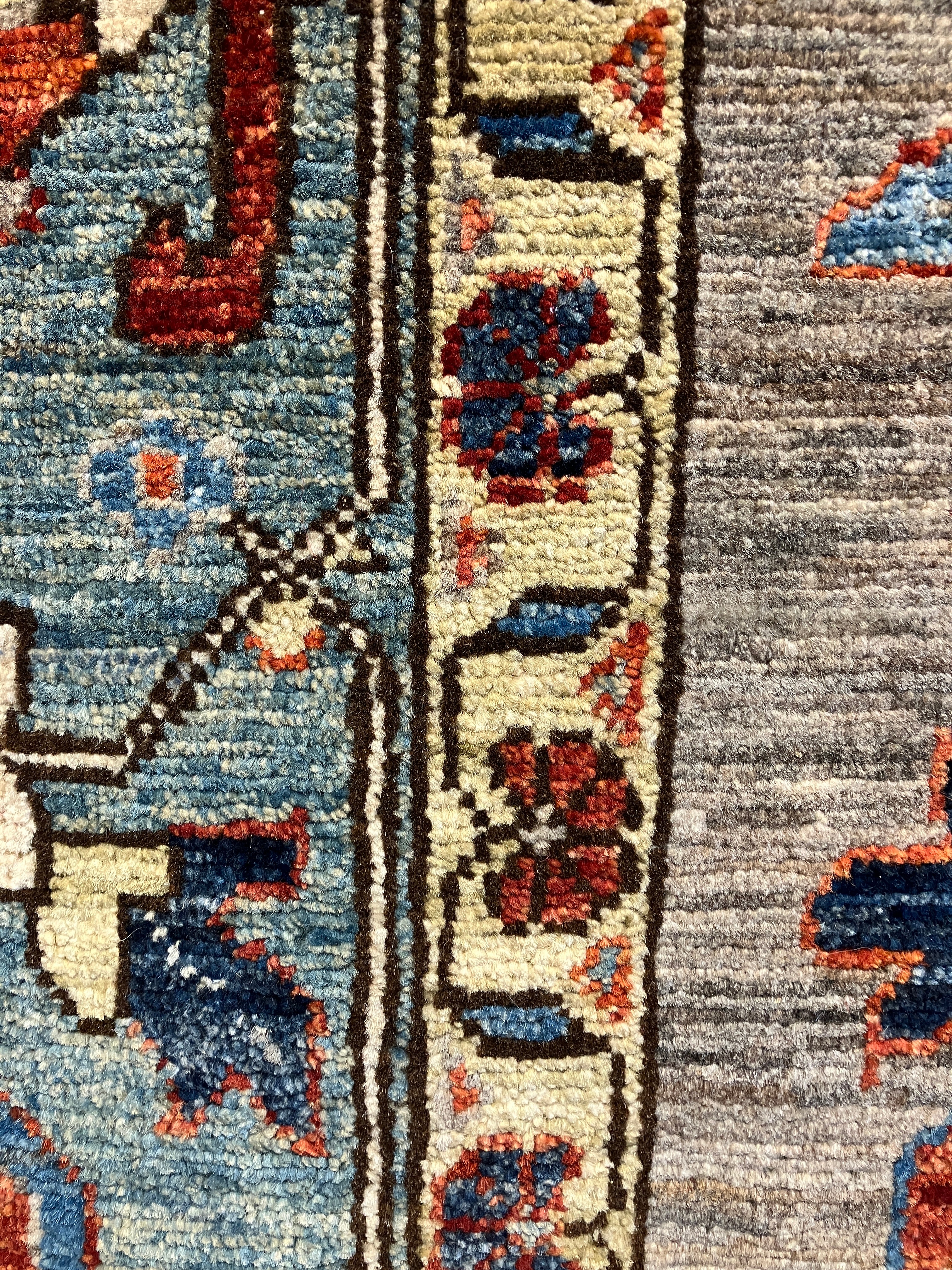 Aryana - 7' 05" x 9' 11" - Grey Blue Rust - Hand Knotted Aryana Area Rug - Traditional Classic Rug
