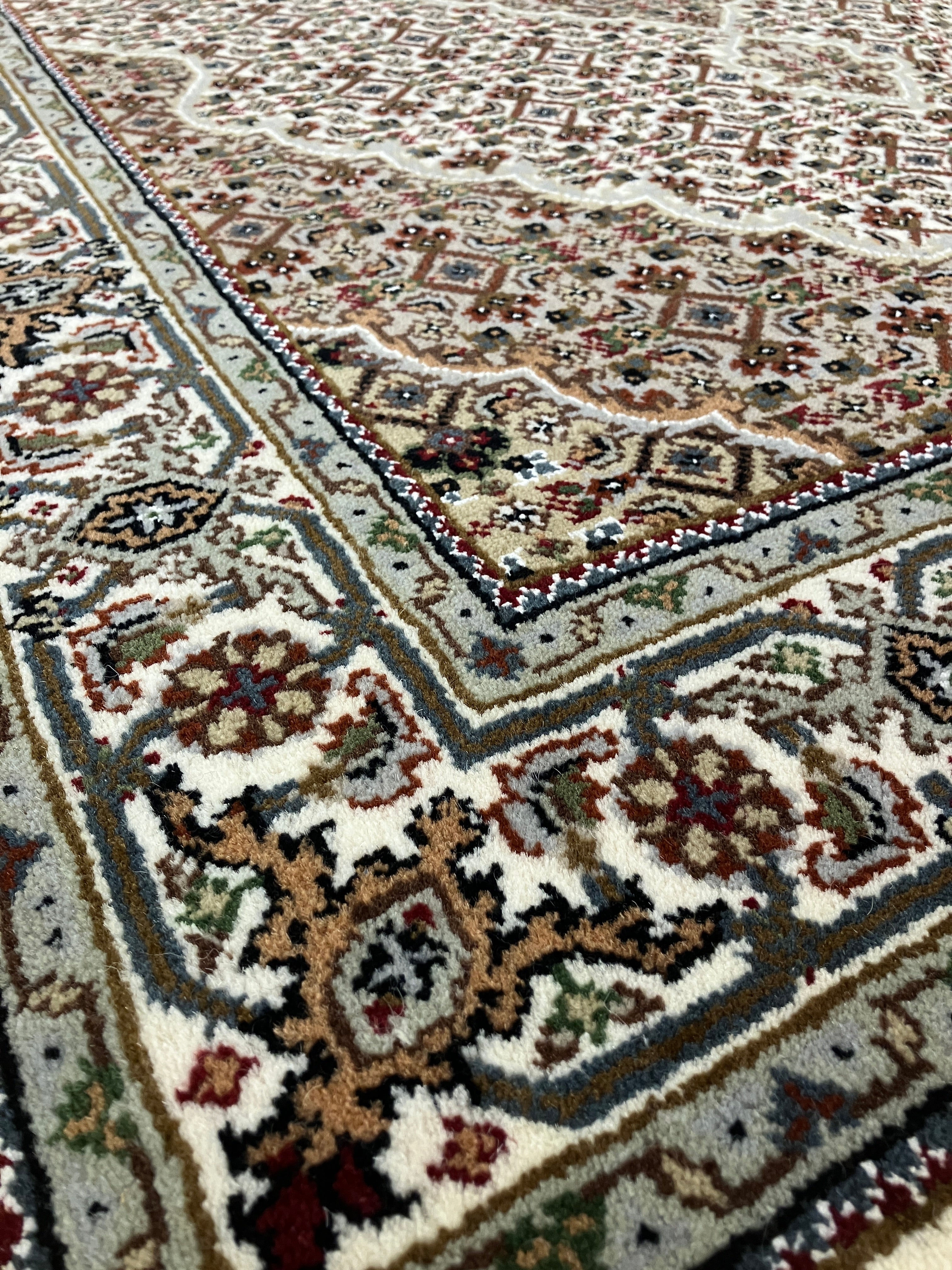 Persian Tabriz Mahi - 4' 00" x 6' 00" - Ivory Black Red Sage Camel - Hand Knotted Wool & Silk Rug - Traditional Classic Persian Tabriz Mahi Rug