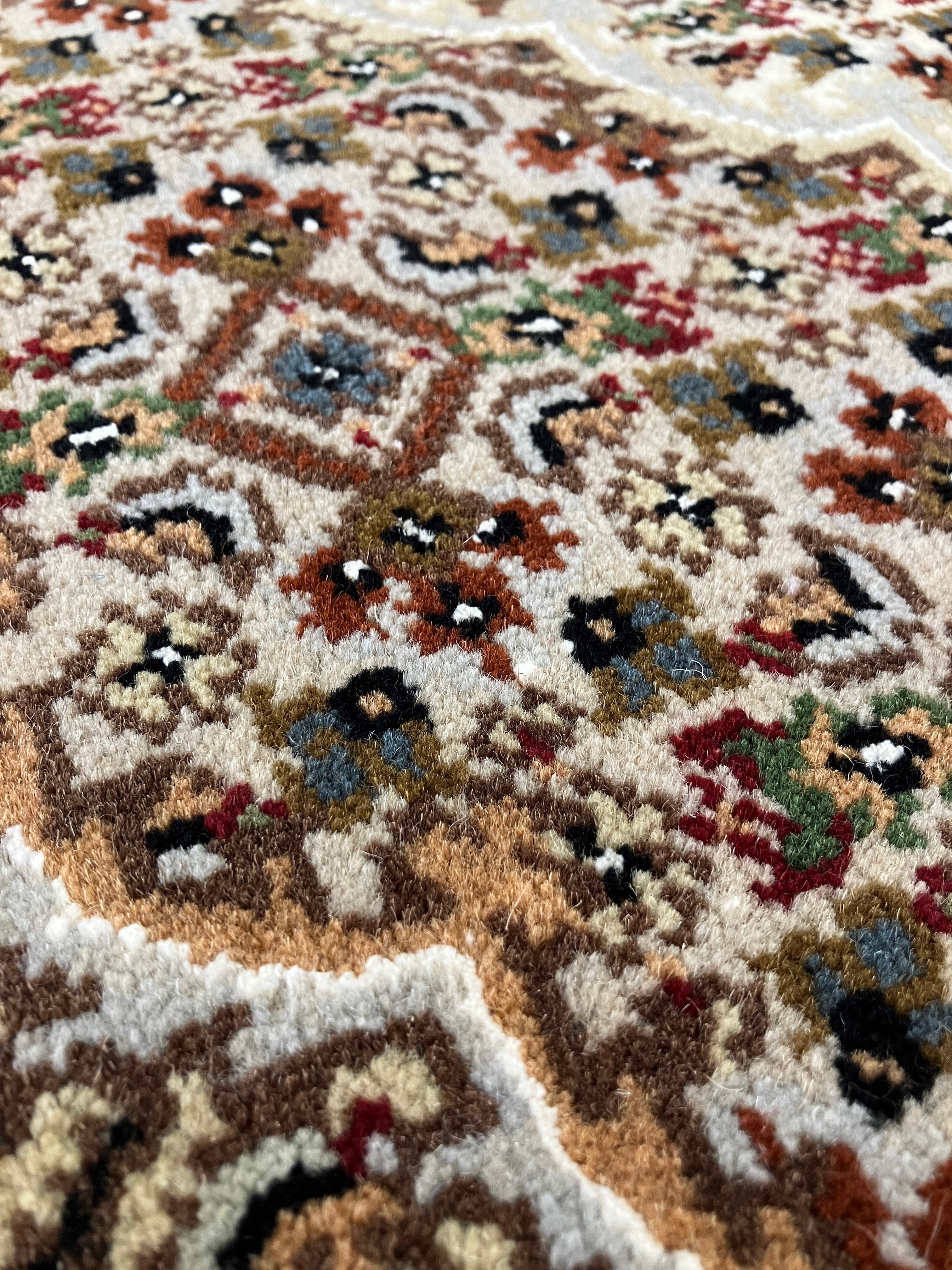 Persian Tabriz Mahi - 4' 00" x 6' 00" - Ivory Black Red Sage Camel - Hand Knotted Wool & Silk Rug - Traditional Classic Persian Tabriz Mahi Rug