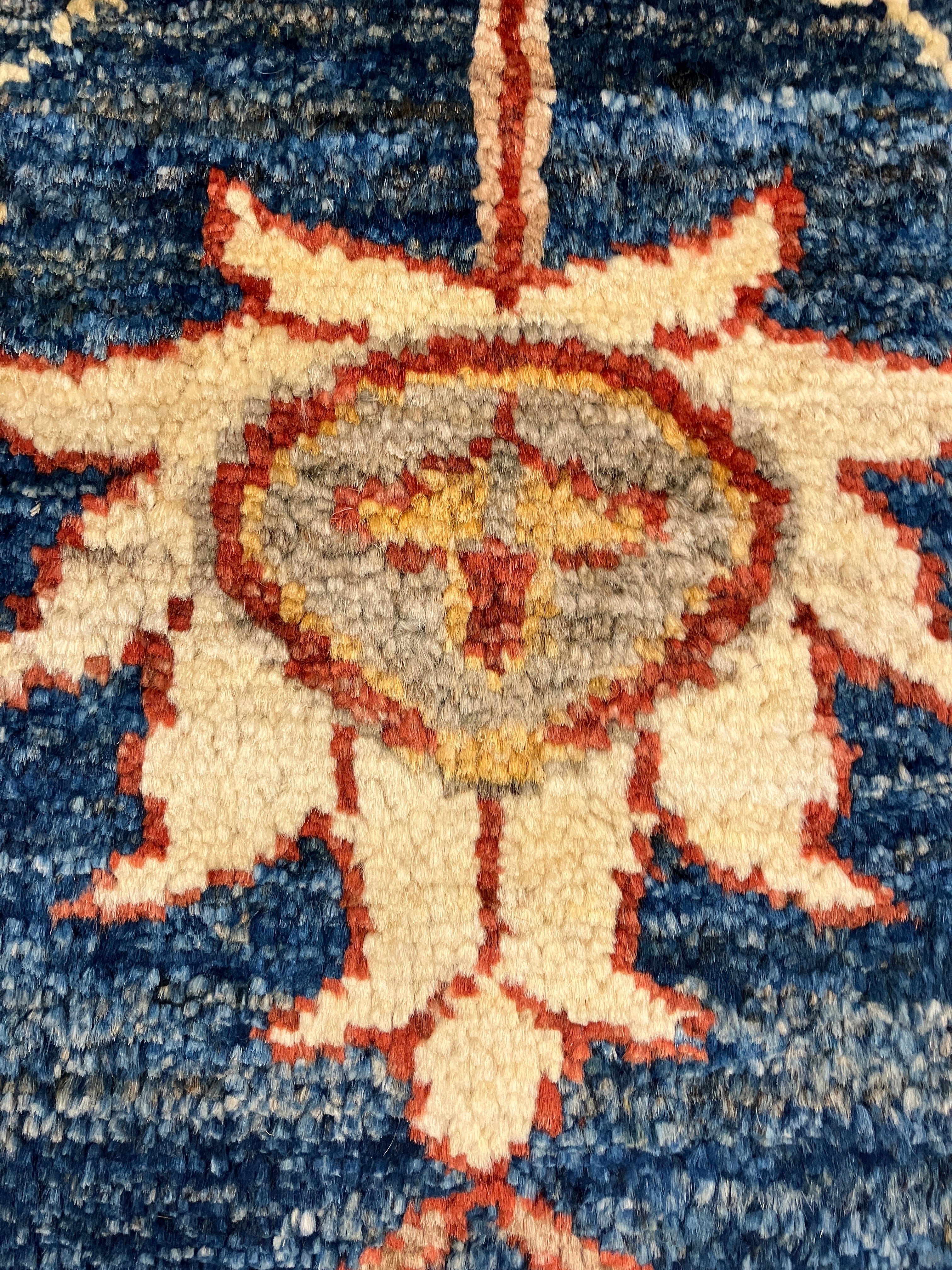 Aryana - 4' 01" x 5' 03" - Blue & Rust - Hand Knotted Floral Aryana Traditional Classic Rug