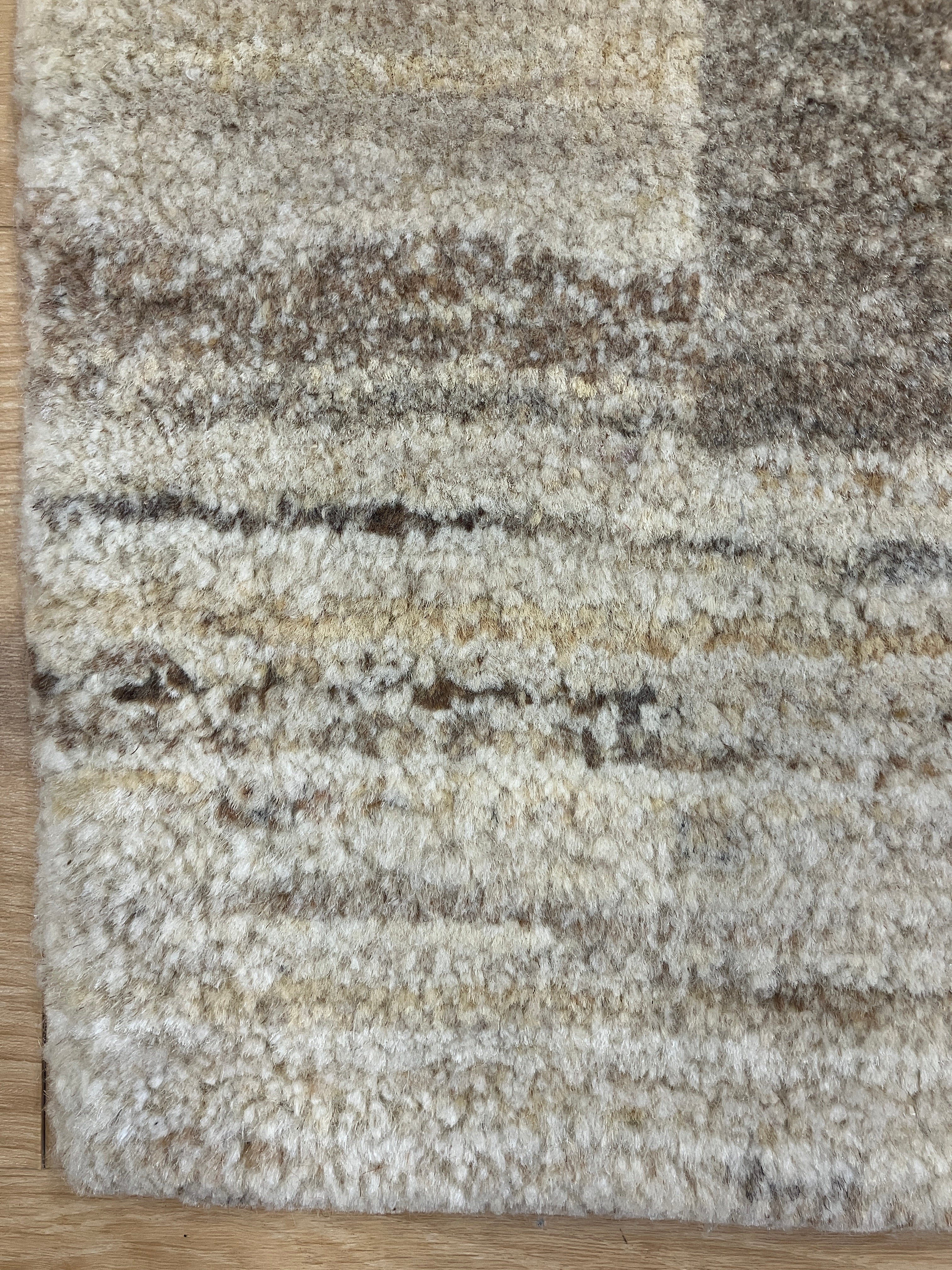 Persian Lori Gabbeh - 4' x 6' - Ivory Beige Multicolor - Hand Knotted Tribal Style Wool Rug