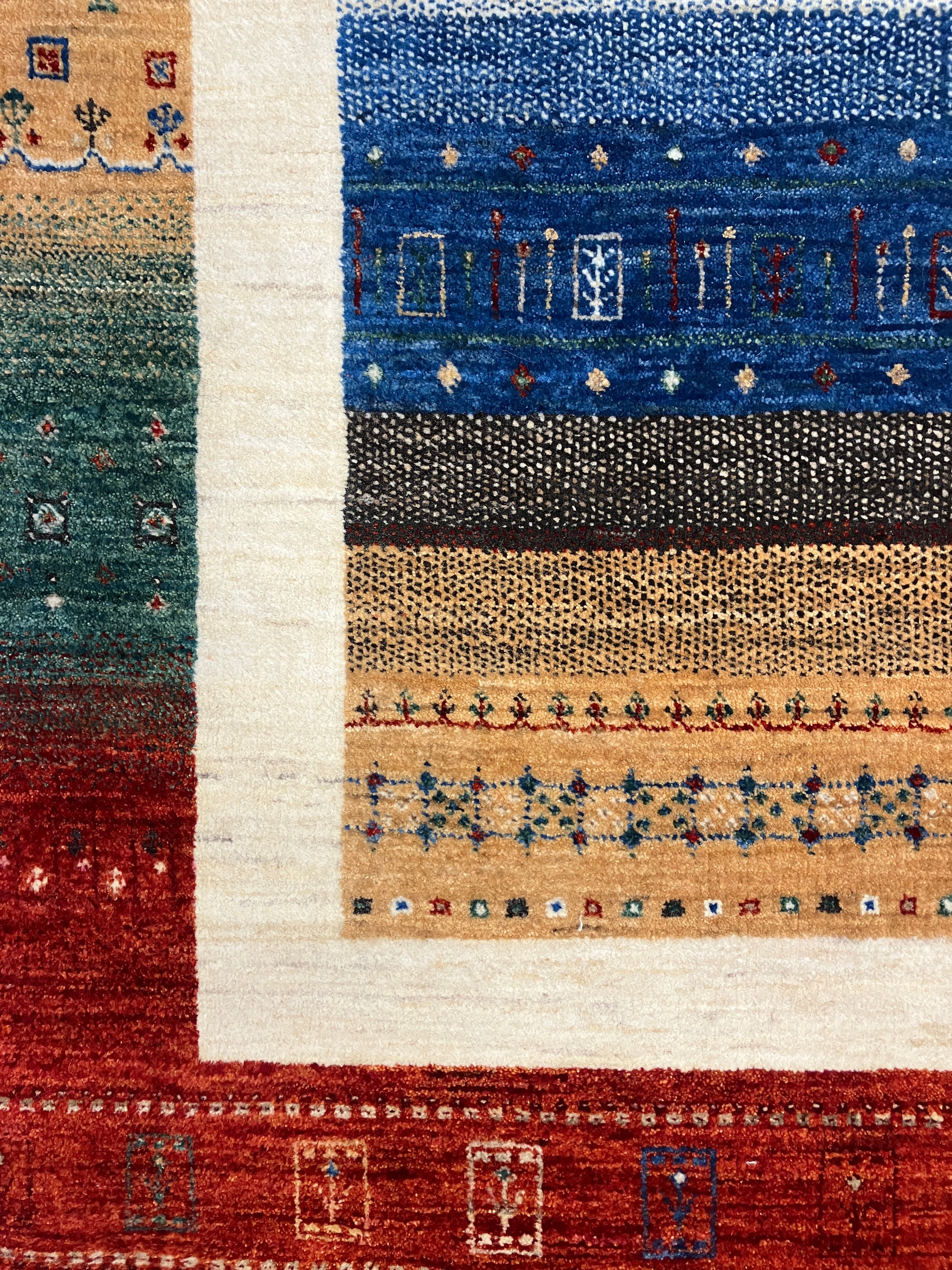 Persian Lori Gabbeh - 4' x 6' - Multicolor Primary Colors - Hand Knotted Persian Wool Rug