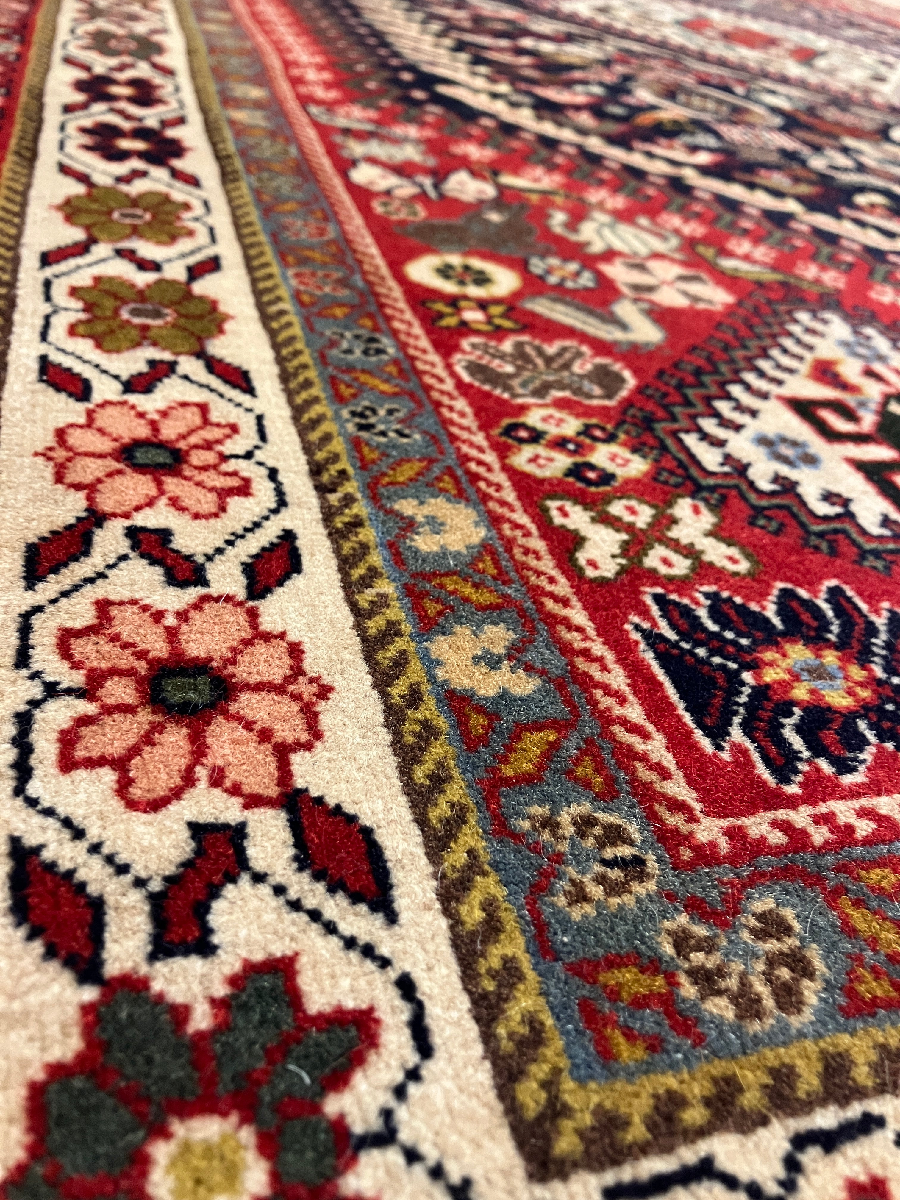Persian Kashkouly - 4' 02" x 6' 05" - Red Blue Animal Pictorial Multicolor - Hand Knotted Rustic Classic Wool Rug