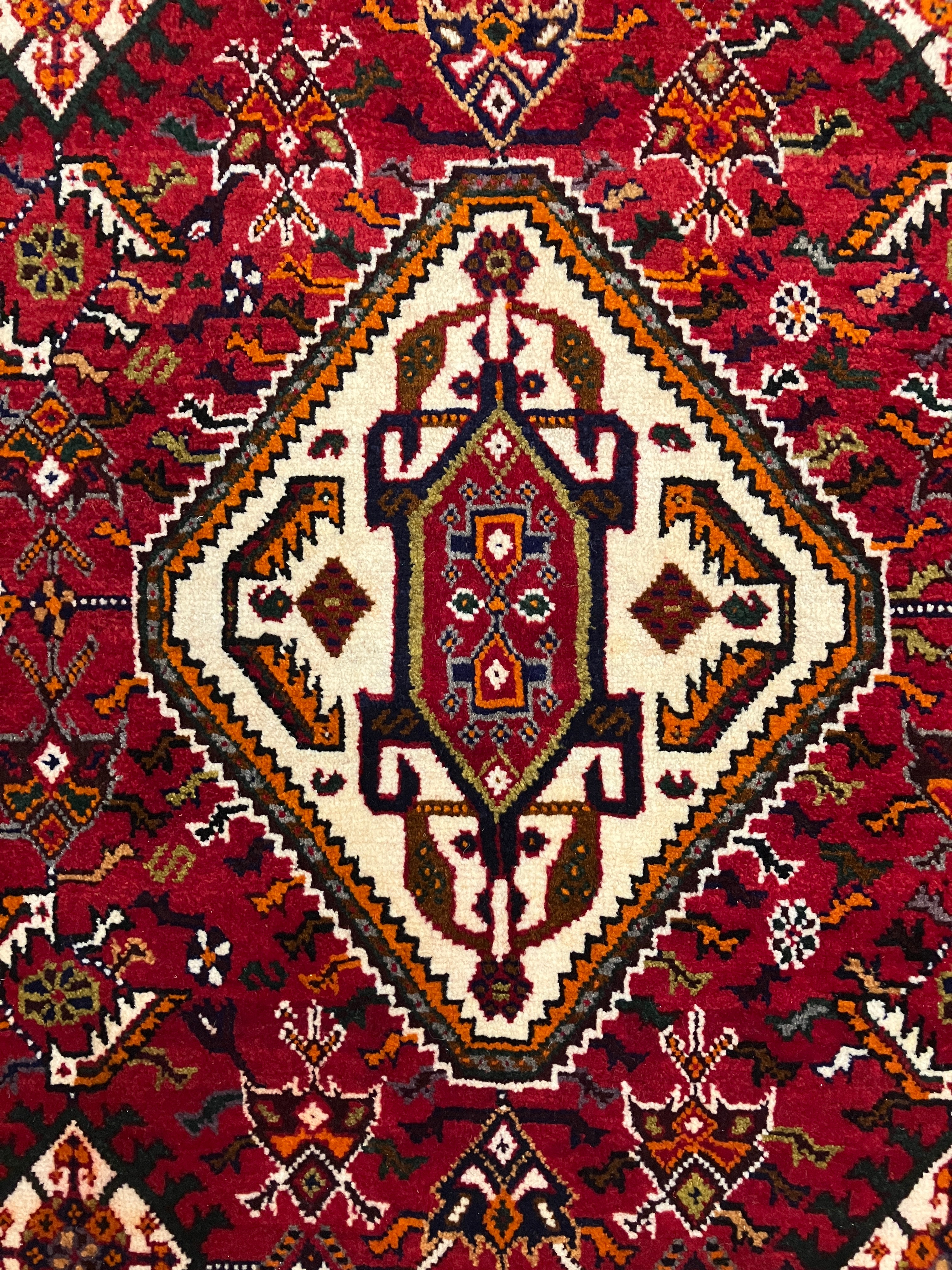 Persian Ghashgai - 4' 03" x 6' 05" - Red Blue Ivory Multicolor - Hand Knotted Classic Traditional Ghashgai Wool Rug