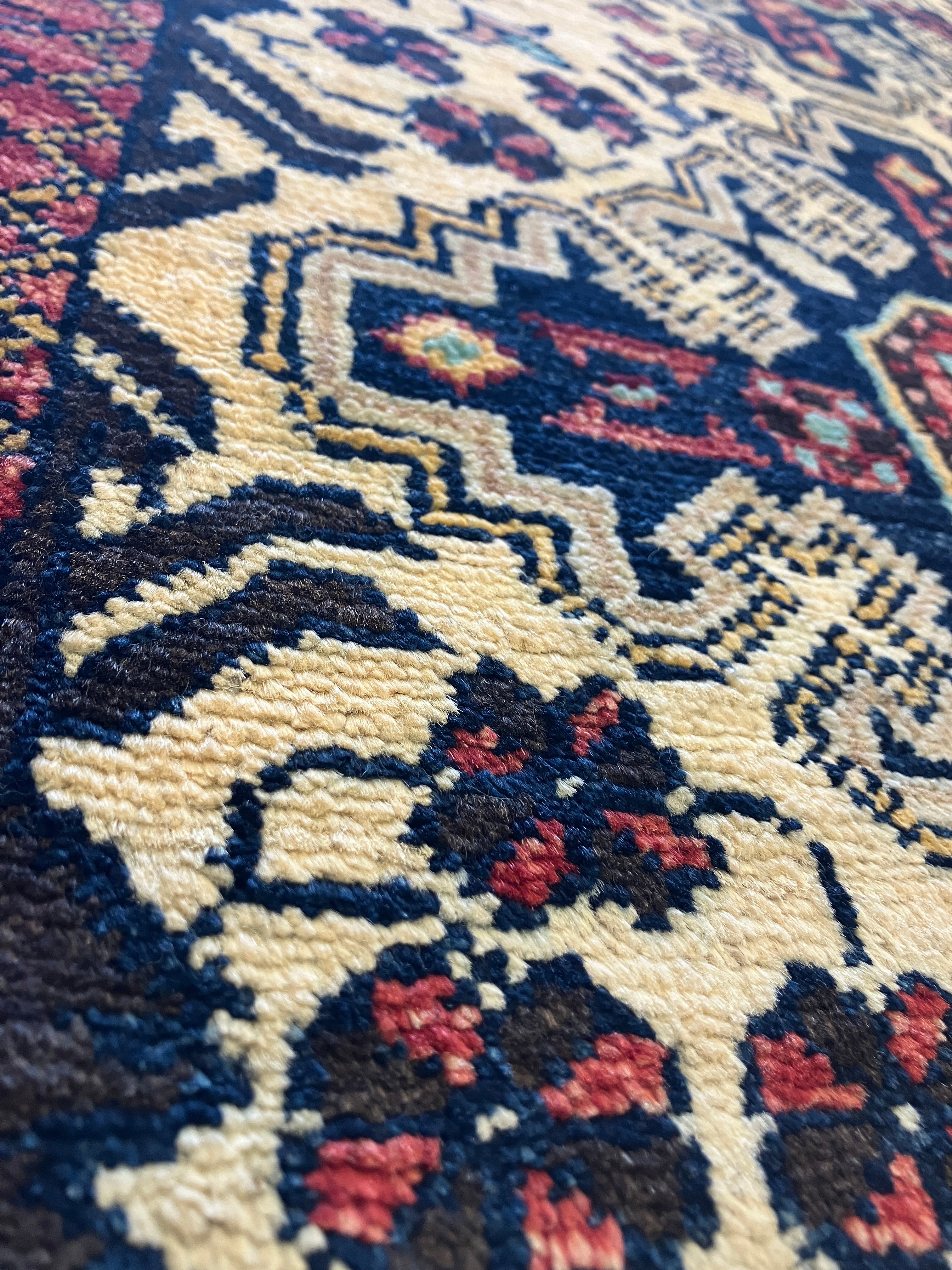 Nirvana Collection - 2' x 3' Rug - Ivory Blue & Red - Hand Knotted Traditional Classic Wool Rug Mat