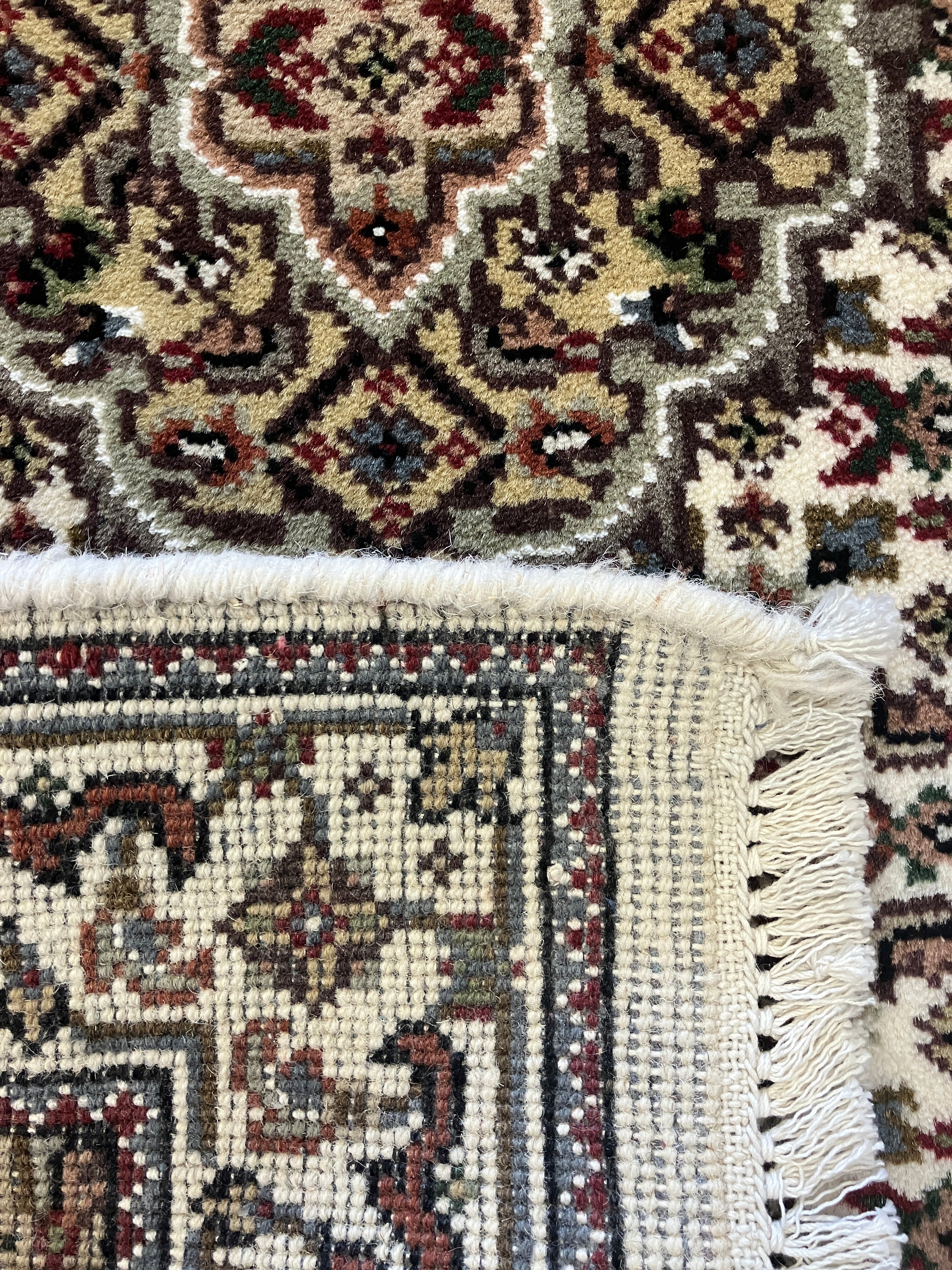 Fine Bidjar - 2' x 3' Rug - Ivory, Black & Red - Hand Knotted Traditional Classic Wool Rug