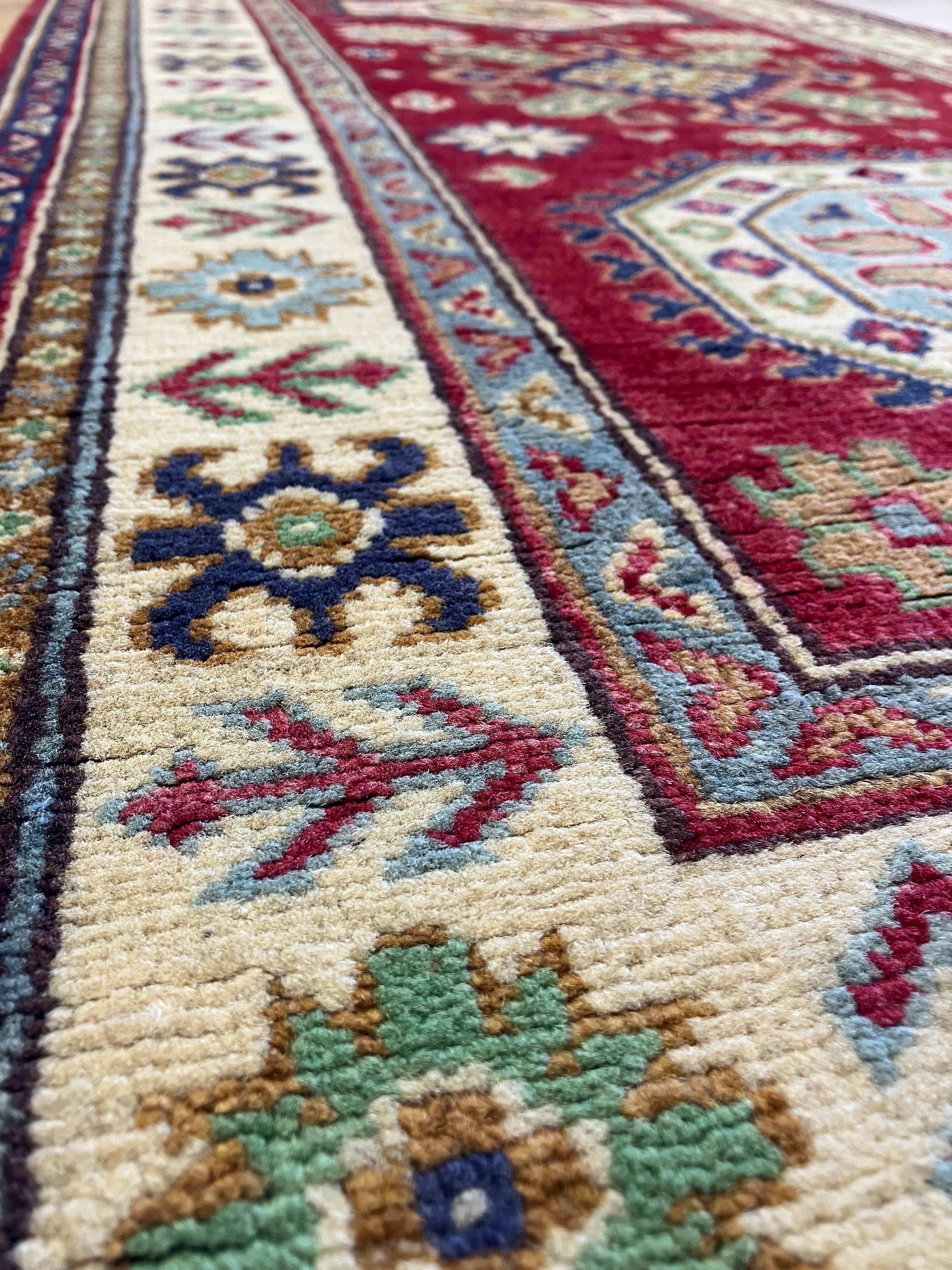 Kazak Runner - 2' 07" x 9' 08" - Red Ivory Green - Hand Knotted Wool Traditional Classic Kazak Runner