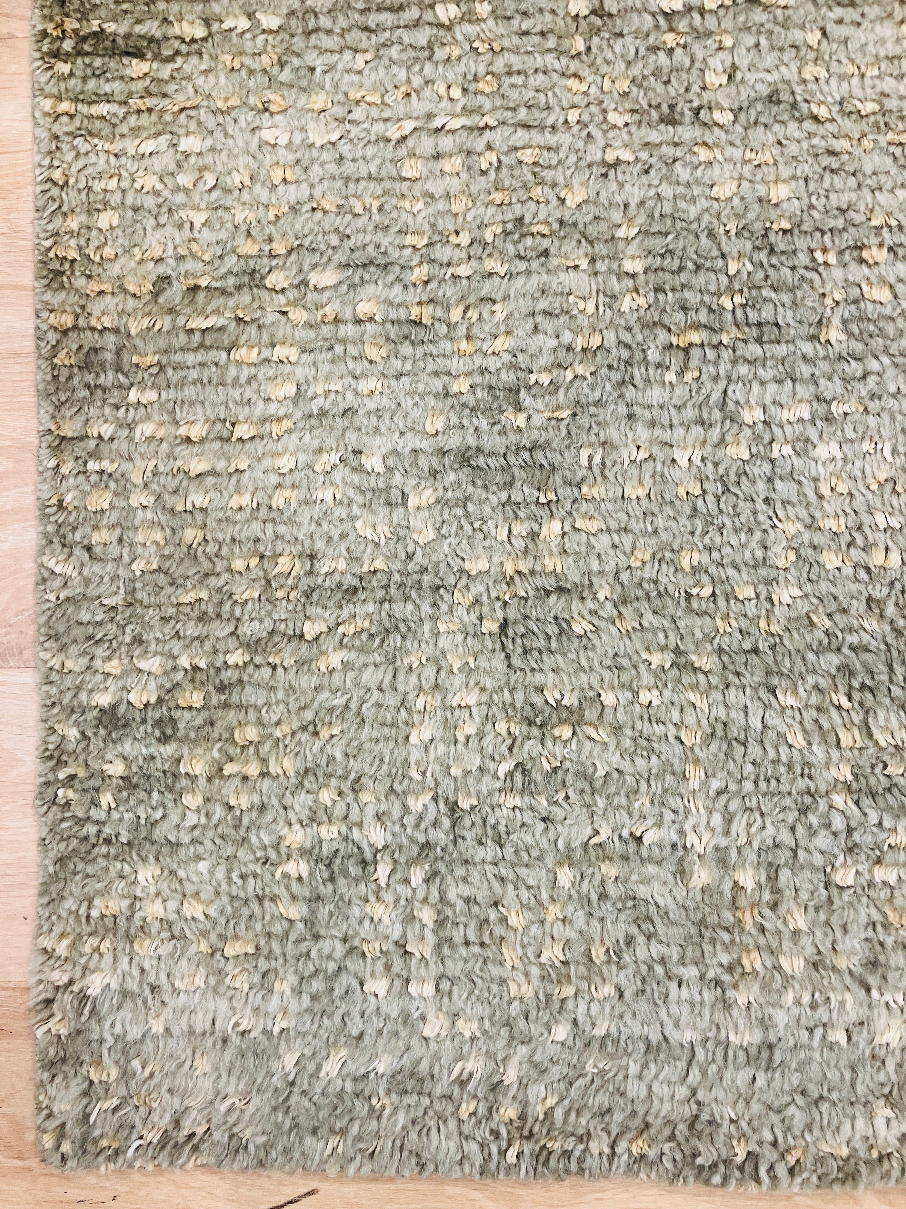 Moroccan Dots Wool Shag Rug - 5' 01" x 7' 10" - Green & Gold - Hand Knotted Wool Tribal Boho Rustic Shag Rug